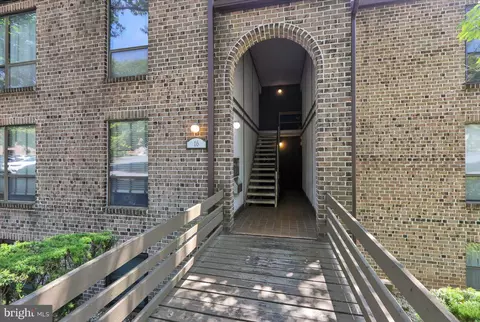 Entry Way - 16 A Fairway Rd, Reading, PA 19607 photo 1 of 1