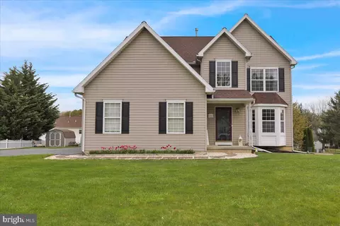 101 Winterson Dr, Hamburg, PA 19526