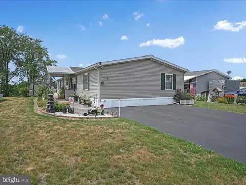 3 Allen St, Hamburg, PA 19526