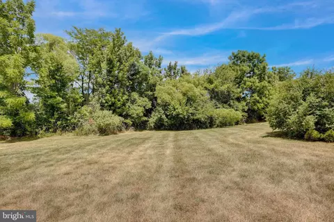 154 N Cacoosing Dr, Reading, PA 19608 photo 19