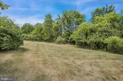 154 N Cacoosing Dr, Reading, PA 19608 photo 20