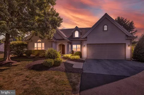 219 Sanibel Ln, Reading, PA 19610