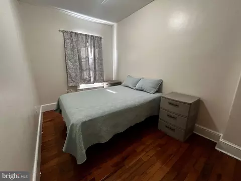 Bedroom - 237 Pear St, Reading, PA 19601 photo 4 of 10