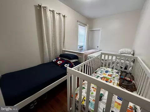 Bedroom - 237 Pear St, Reading, PA 19601 photo 3 of 10