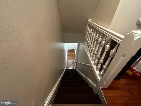Entry Way - 237 Pear St, Reading, PA 19601 photo 7 of 14