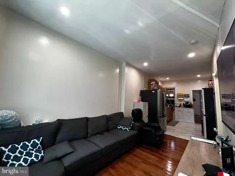 Entry Way - 237 Pear St, Reading, PA 19601 photo 1 of 14