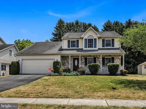 305 Henry Dr, Blandon, PA 19510