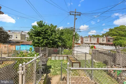 Exterior - 1348 Birch St, Reading, PA 19604 photo 5 of 7