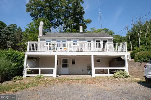 143 Groff Rd, Bechtelsville, PA 19505