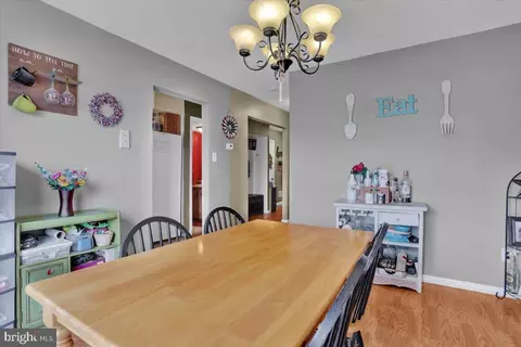 Dining - 24 2 Heather Hts, Reading, PA 19606 photo 2 of 2