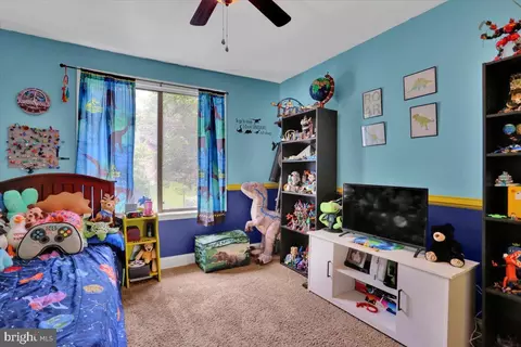 Bedroom - 24 2 Heather Hts, Reading, PA 19606 photo 4 of 6
