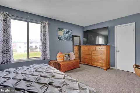 Bedroom - 24 2 Heather Hts, Reading, PA 19606 photo 2 of 6