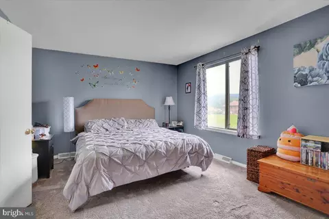 Bedroom - 24 2 Heather Hts, Reading, PA 19606 photo 1 of 6