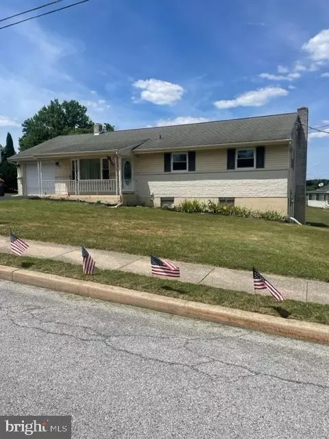 315 Lyman Ave, Womelsdorf, PA 19567