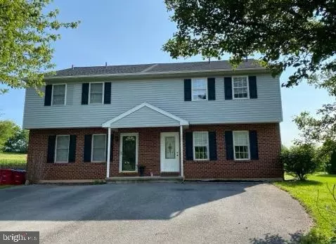 202 Carriage Dr, Wernersville, PA 19565