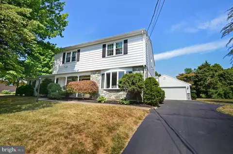 1024 Crest Rd, Leesport, PA 19533