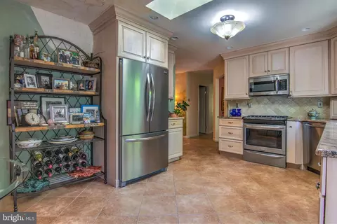 Kitchen - 8 Archer Ln, Reading, PA 19607 photo 2 of 3