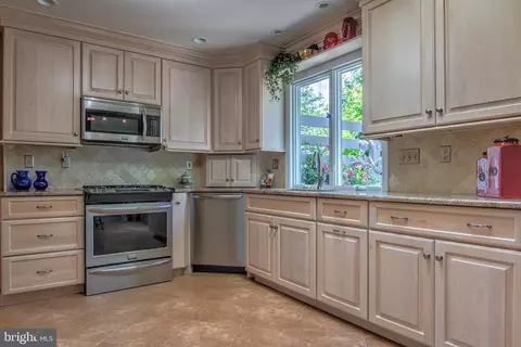Kitchen - 8 Archer Ln, Reading, PA 19607 photo 1 of 3
