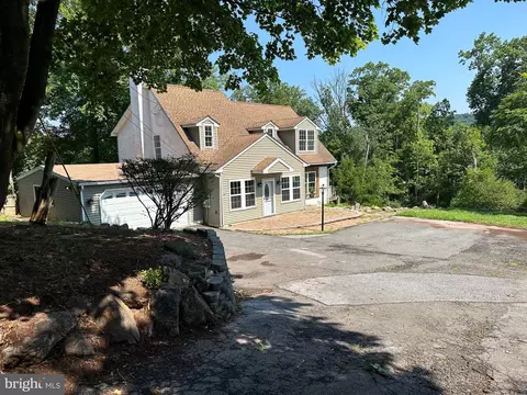21 Spruce Ave, Birdsboro, PA 19508