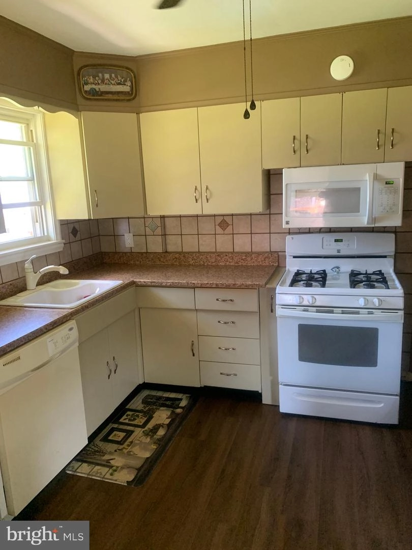 1225 Fern Ave, Reading, PA 19607 photo 9