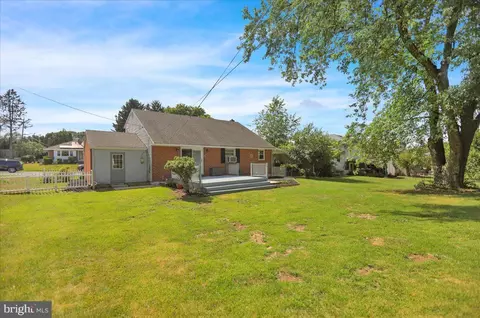 Exterior - 109 Radcliffe Ave, Reading, PA 19609 photo 6 of 8