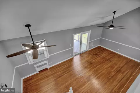 Entry Way - 109 Radcliffe Ave, Reading, PA 19609 photo 6 of 7