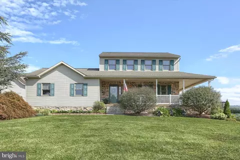 226 Ammon Rd, Elverson, PA 19520