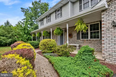 322 N Garfield Rd, Bernville, PA 19506