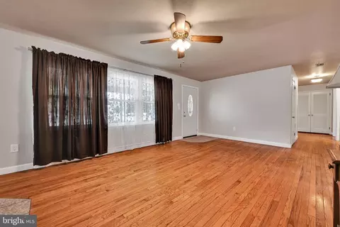 171 Thomas Pl, Sinking Spring, PA 19608 photo 6