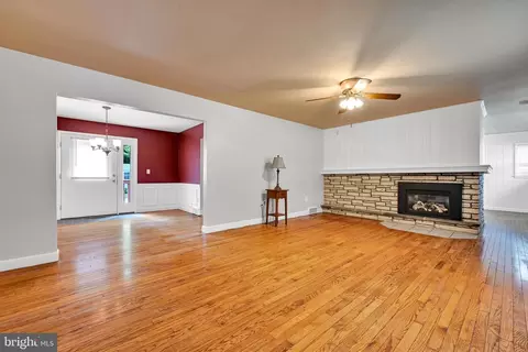 171 Thomas Pl, Sinking Spring, PA 19608 photo 5