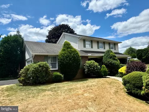 2404 Papermill Rd, Reading, PA 19610