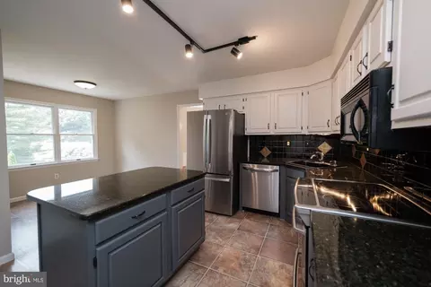 52 Rim View Ln, Reading, PA 19607 photo 7