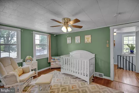 Bedroom - 229 Reading Ave, Reading, PA 19607 photo 3 of 4
