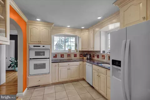 Kitchen - 229 Reading Ave, Reading, PA 19607 photo 2 of 3