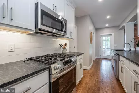 Entry Way - 38 Spring Crest Blvd, Reading, PA 19608 photo 3 of 10