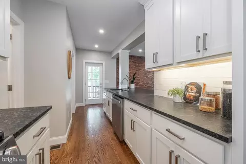 Entry Way - 38 Spring Crest Blvd, Reading, PA 19608 photo 4 of 10