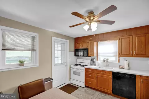 329 Egle Rd, Reading, PA 19601 photo 7