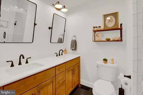 Bath - 19 Pine Woods Ct, Reading, PA 19607 photo 1 of 3