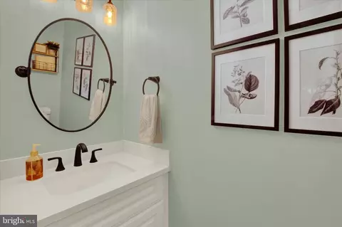 Bath - 19 Pine Woods Ct, Reading, PA 19607 photo 3 of 3