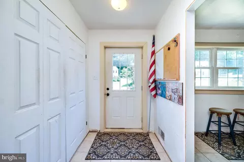 Entry Way - 1259 Fox Run, Reading, PA 19606 photo 1 of 4