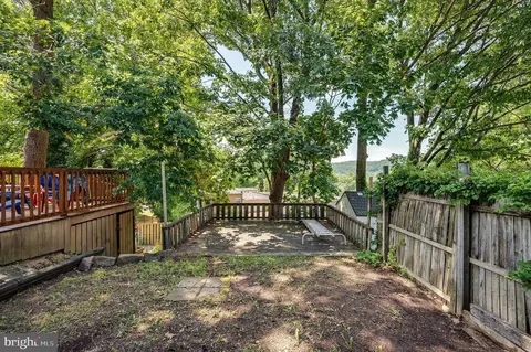 Exterior - 1259 Fox Run, Reading, PA 19606 photo 3 of 4