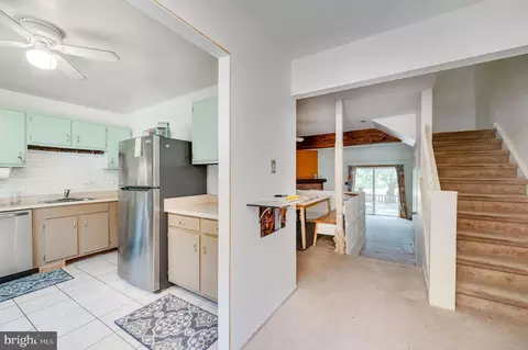 Entry Way - 1259 Fox Run, Reading, PA 19606 photo 2 of 4