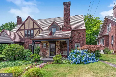 20 W 2nd St, Boyertown, PA 19512