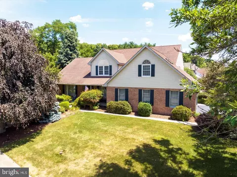 124 Pennsylvania Ave, Sinking Spring, PA 19608