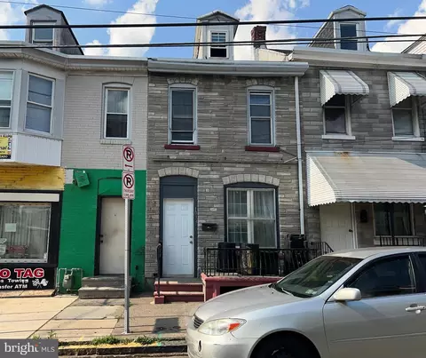 1033 Chestnut St, Reading, PA 19602