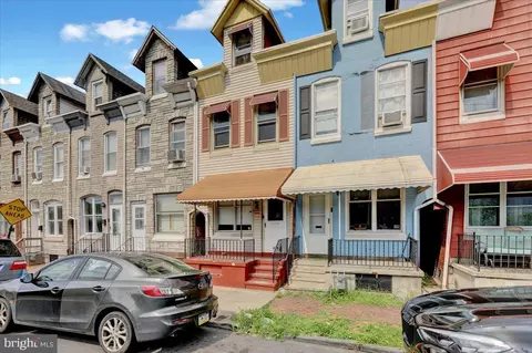 824 N 6th St, Reading, PA 19601