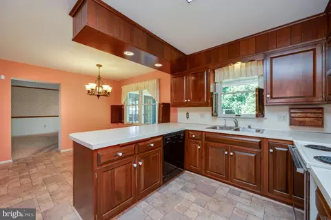 Kitchen - 64 Downing Dr, Reading, PA 19610 photo 1 of 6