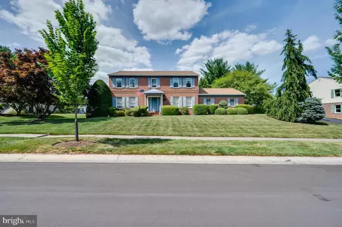 64 Downing Dr, Reading, PA 19610