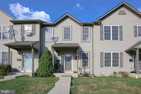 325 Saint Nicholas St, Reading, PA 19607