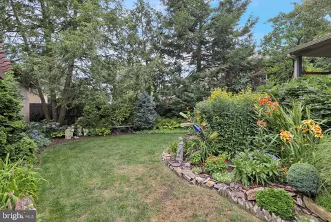 Exterior - 128 E Walnut St, Shillington, PA 19607 photo 6 of 27